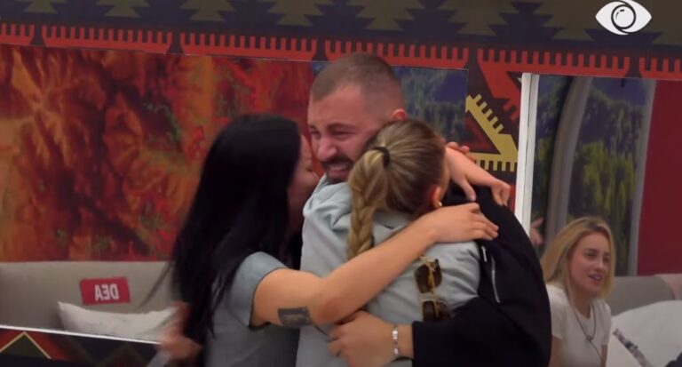 VIDEO/ Krijohet kënga e parë në Big Brother. Romeo shpërthen në lot