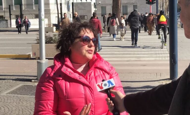 Blinken në Shqipëri, flasin qytetarët për Zërin e Amerikës: Janë shteti më demokratik dhe ne e duam Amerikën