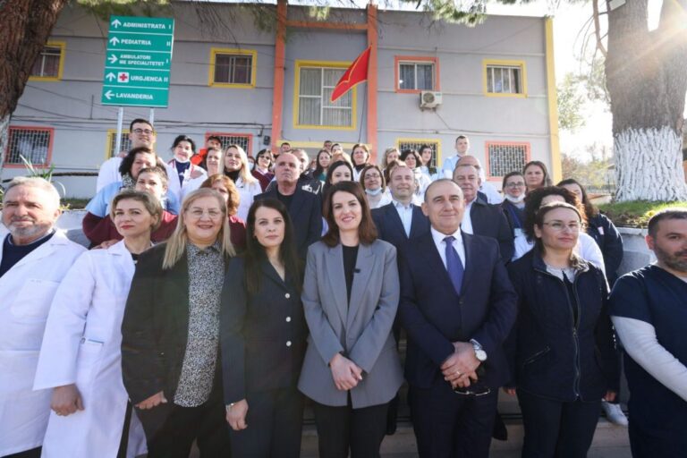VIDEO/ Ministrja Koçiu: Rikonstruktohet urgjenca e spitalit të Kuçovës, rrisim cilësinë e shërbimeve për qytetarët