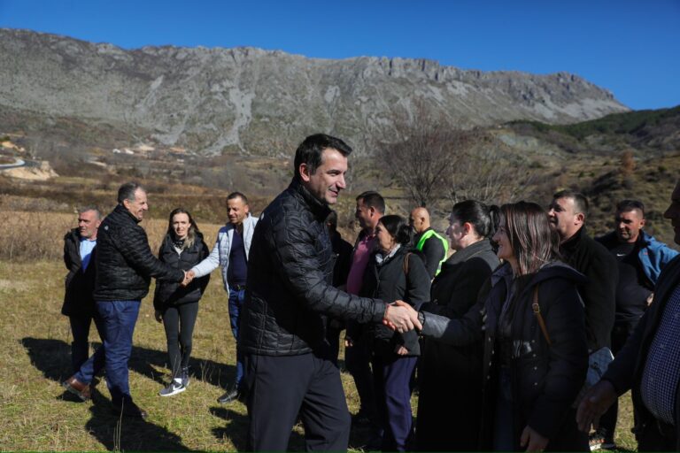 Rruga e re që lidh fshatin Shëngjin me qendrën e fshatit Shën Mëri, Veliaj: Infrastruktura po sjell ekonomi edhe në fshatra