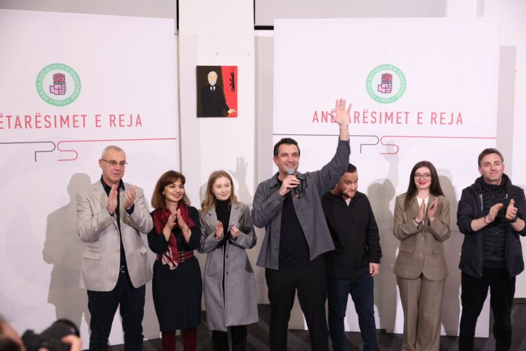 Veliaj nga Njësia 2: Ftoj të rinjtë me ide t’i bashkohen familjes socialiste. Vetëm duke punuar bashkë e çojmë vendin përpara