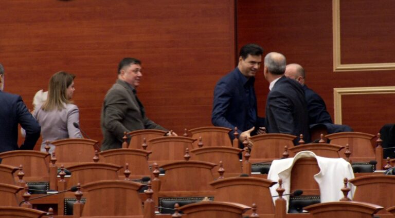 PS karton të kuq Bashës, PD-ja zyrtare: Rama s’mund ta konsiderojë Kosovën pjesë të strategjisë kombëtare