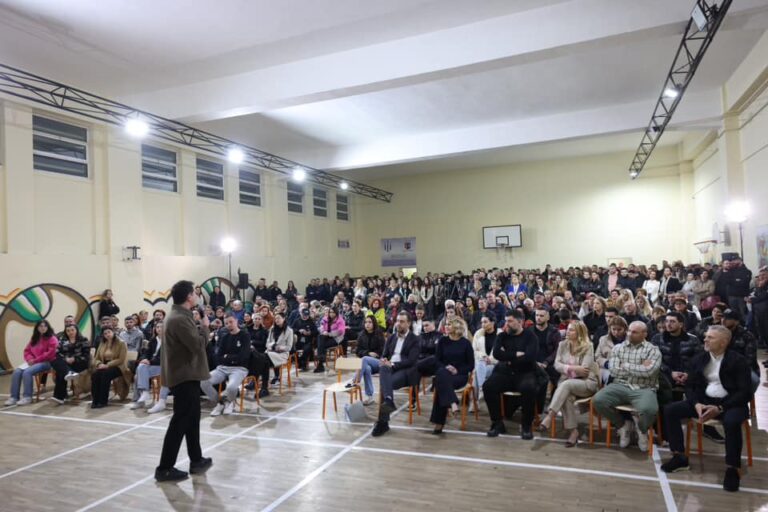 Deputeti Shalsi: Erion Veliaj i kaloi pritshmëritë në transformimin e Tiranës