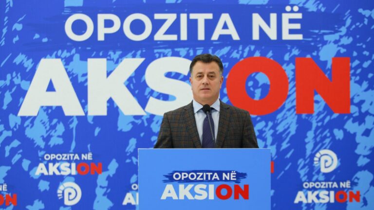 Artistët nga Kosova u ndaluan nga policia, akuzon Noka: U keq*rajtuan me urdhër politik