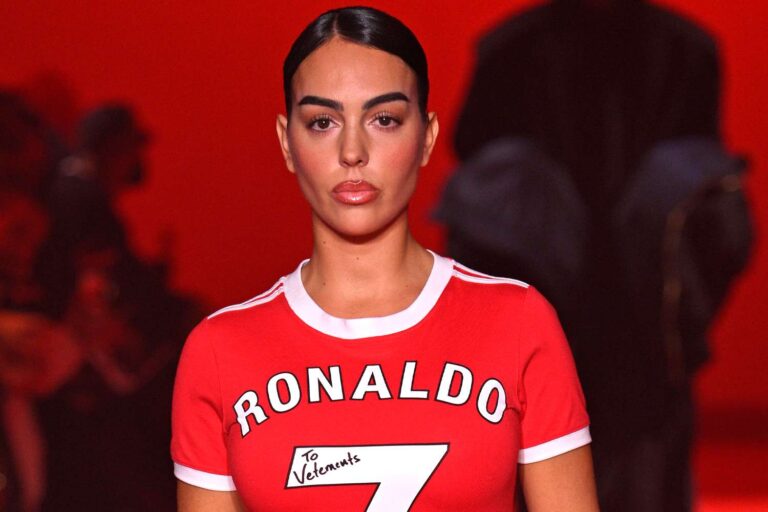 FOTO/ Georgina befason me fustan të frymëzuar nga fanella e Ronaldos