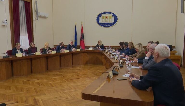Negociata mes PS-Rithemelimit, por Komisionet Hetimore mban palët të ndarë