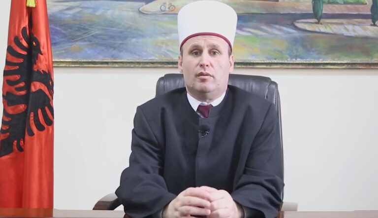 Kryetari i Komunitetit Mysliman të Shqipërisë, H. Bujar Spahiu, uron të gjithë shqiptarët, gëzuar muajin e bekuar të Ramazanit