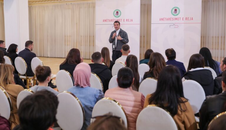 Veliaj: Keqardhje që kundërshtarët janë katandisur në një dritare. Krenar që PS po i bashkohen të rinj të talentuar
