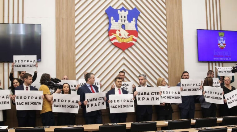 Serbia sërish në zgjedhje pas tensioneve politike në rritje