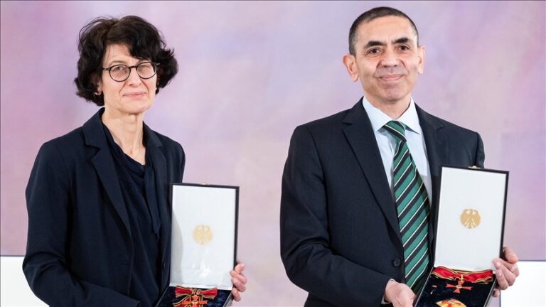 Shkencëtaret Tureci dhe Sahin: Mund të kemi vaksinën kundër kancerit para vitit 2030!