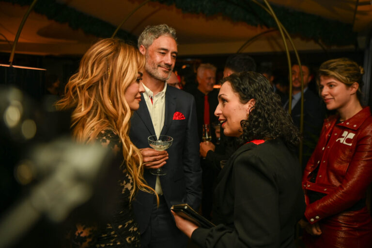 ”Ndalu, kërko falje”! Babai i Rita Orës shpërndan video-n e presidentes Osmani kundër Vuçiçit në OKB