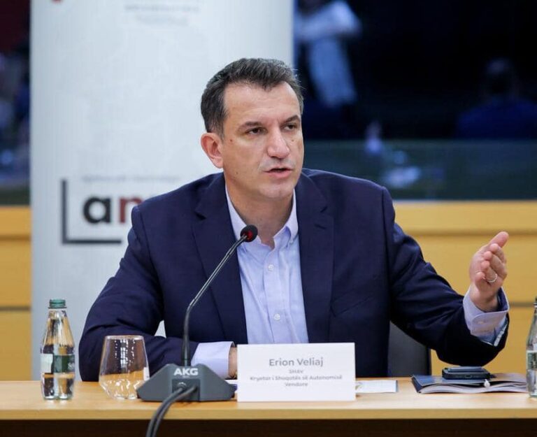 Veliaj me lajm të mirë për qytetarët: Lehtësim i lejeve për shtëpitë në fshat dhe agroturizmat. Jo vonesa për veprat publike