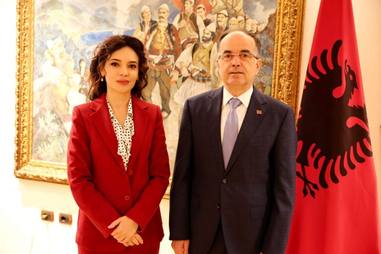 Ministrja Spiropali takohet me Begajn: Bashkëpunimi mes institucioneve thelbësor për integrimin e vendit