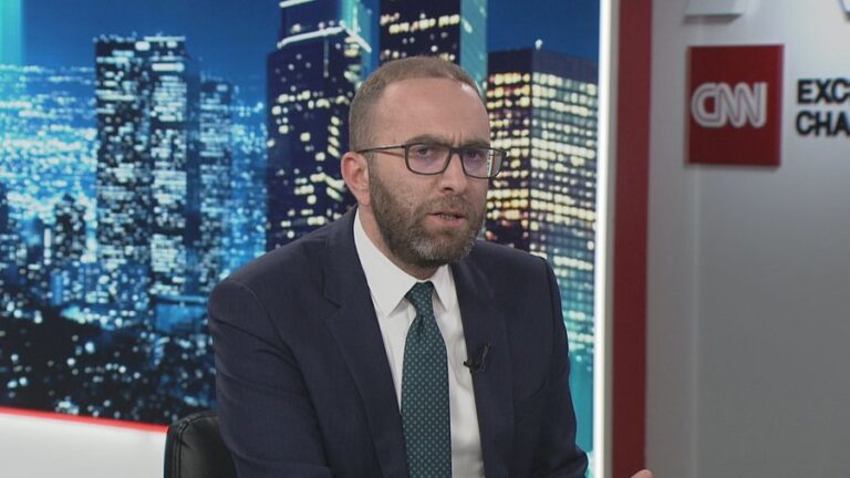 Bardhi: Para se te pranoja ftesën e Nikollës, më telefonuan disa ambasadorë për uljen në tryezë