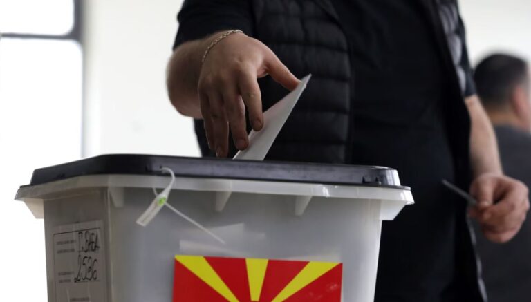 Numërohen 75% të votave, ja kush e fitoi raundin e parë të presidencialeve në Maqedoninë e Veriut