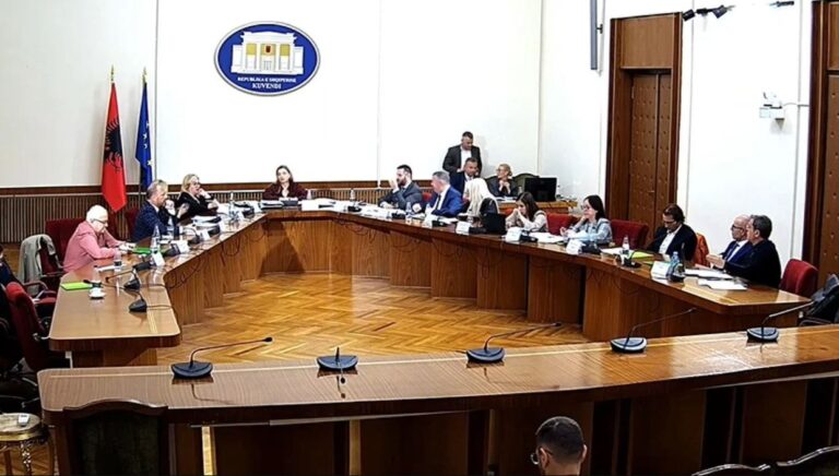 Kontratat në Shëndetësi, PS miraton pa opozitën nisjen e hetimit parlamentar