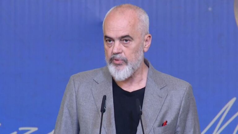 VIDEO/ Rama dhe Linda shtrojnë darkën e iftarit të parafundit: Na bashkon ndjesia e përkatësisë së diçkaje të njëjtë