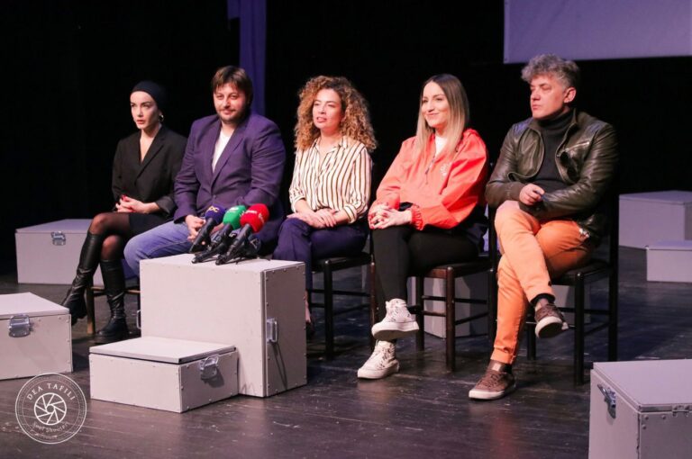 Shfaqja “Amerikan” në Teatrin Eksperimental nga data 3-7 prill, një prej shfaqjeve më të rëndësishme të sezonit