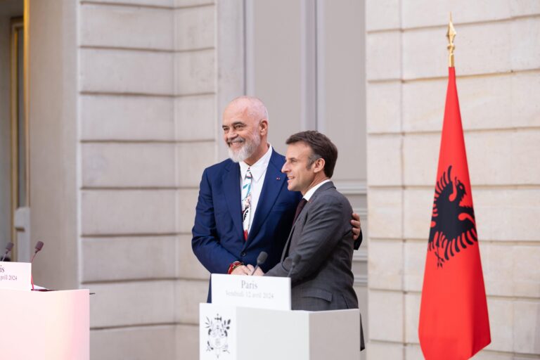 Macron pret Ramën në Paris: Franca mbështet rrugëtimin europian të Shqipërisë