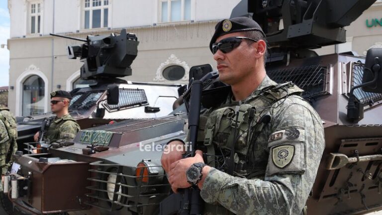 Kosova përkrah Ukrainës, këtë javë i dërgon kamionë e autoblinda ushtarake