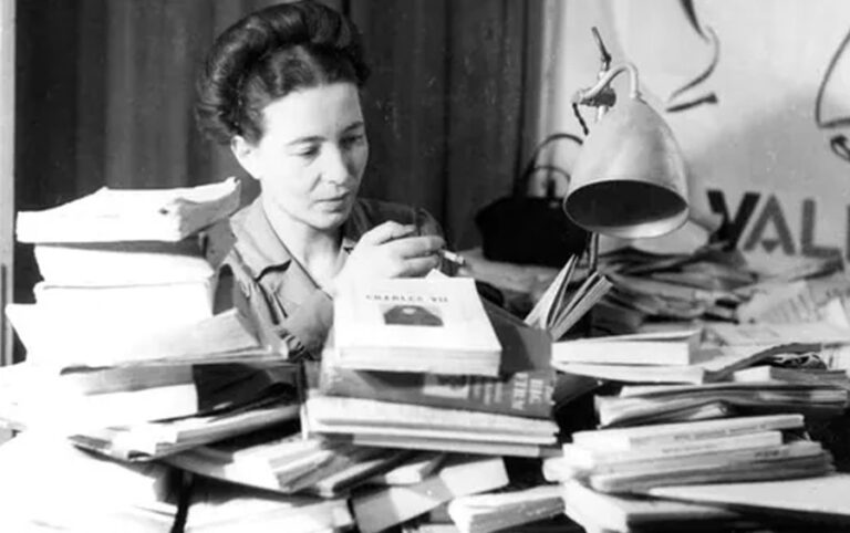 Si ta ruani jetën që të mos bëhet një parodi e vetvetes: Simone de Beauvoir mbi artin e të plakurit