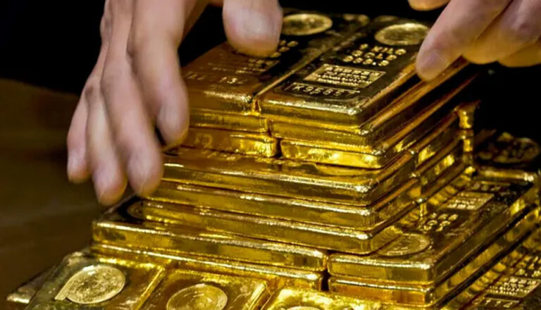 Ari arrin nivele të reja rekord: Pse investitorët po i drejtohen metalit të çmuar?!