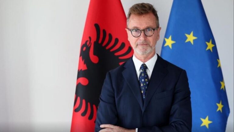 Ambasadori Gonzato: BE solidaritet me Shqipërinë, falënderim për zjarrfikësit