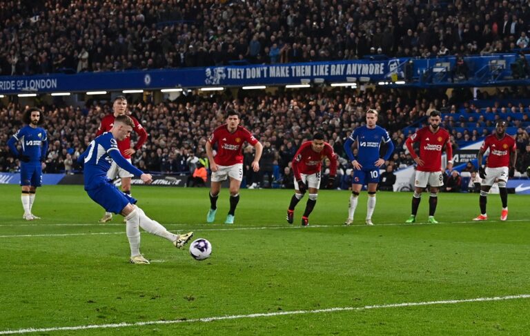 Liverpooli fiton dhe ruan kreun, Chelsea përmbysje epike në duelin me 7 gola ndaj United