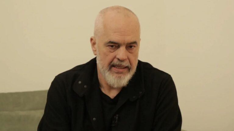 Rama: RAI 3 emision skandaloz. Engjëll Agaçi është viktimë e një agresioni të pashembullt. Reagon gazetari italian