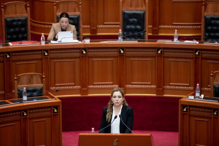 Fjalimi i plotë i Olta Xhaçkës: Jam menduar të lë mandatin, kurrë mos u bëftë ai hotel. Emri im u përdor si top lecke
