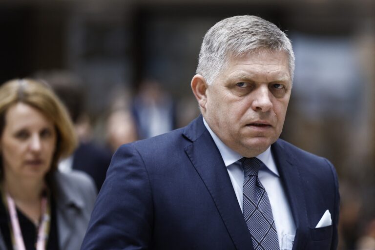 Kryeministria sllovake: Fico po lufton për jetën