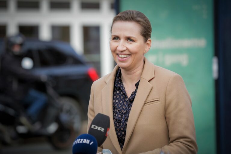 Pas Macron, edhe kjo kryeministre i kërkon BE: Kufi moshës 15-vjeçare për lejimin në rrjete sociale