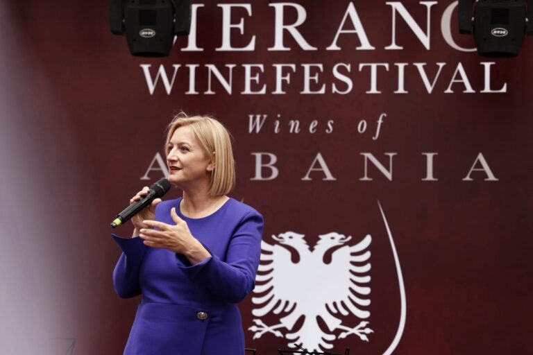 “Merano Festival”, ministrja Denaj: 40 kantina vere nga hapësira shqiptare