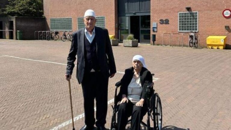 Prindërit i bëjnë vizitë Hashim Thaçit në Hagë