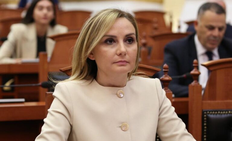 I riu shuhet në galerinë e kromit në Bulqizë, Tabaku: Këmbanë alarmi, ata janë si në sk**avëri