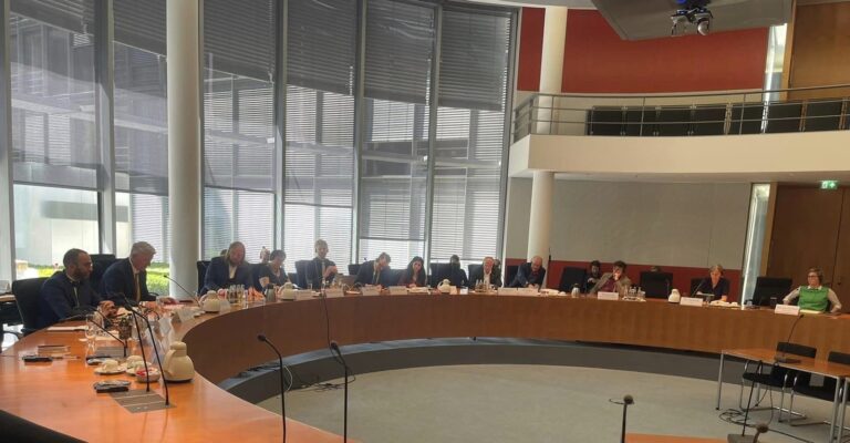 Bardhi pritet në Bundestag: Shqipëria të ndjekë standardet e Gjermanisë për Integrimin në BE, dhe jo ato serbe