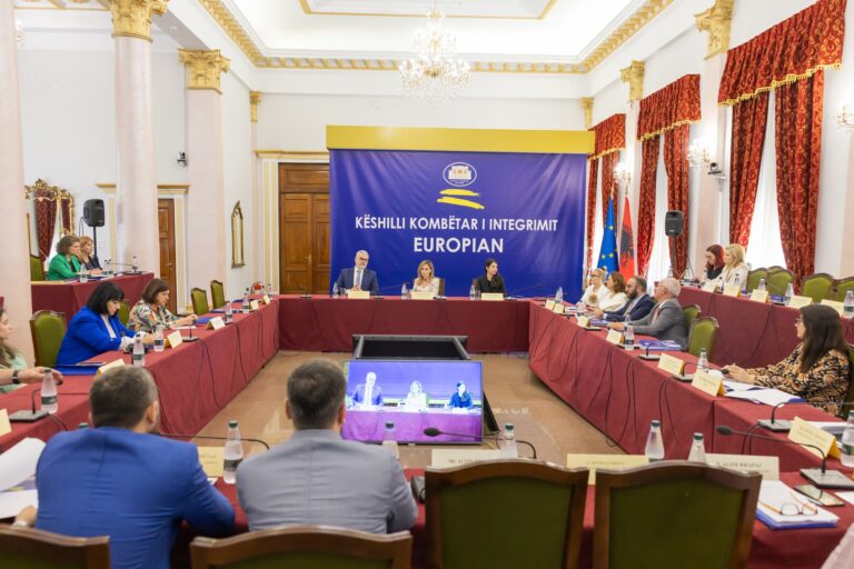 Jorida Tabaku: Opozita e ka seriozisht luftën kundër korrupsionit dhe integrimin. Qëndrimi i PS-së është zhgënjyes