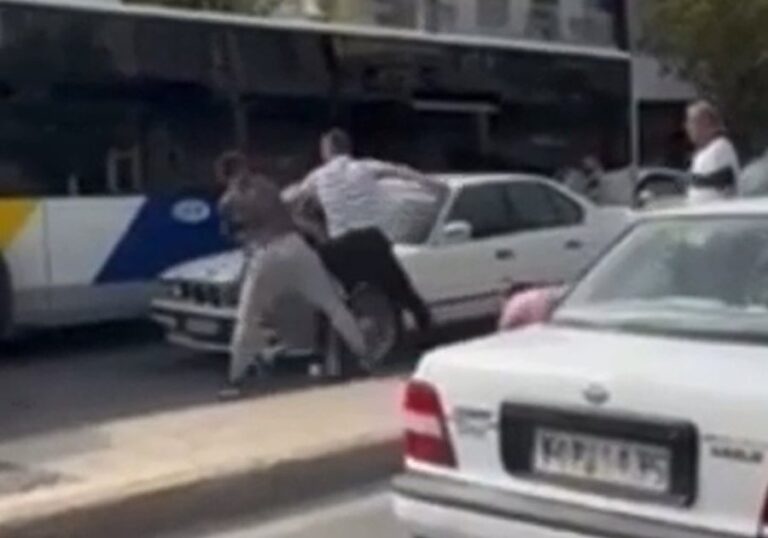 Kujdes, pamje të rë*nda/ Shqiptari dhe gruaja e tij dhu*ohen në mes të Athinës (VIDEO)