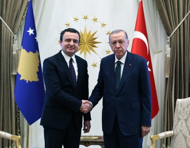 Kurti pritet në Ankara nga presidenti Erdogan: Mirënjohje për mbështetjen e vazhdueshme të Turqisë