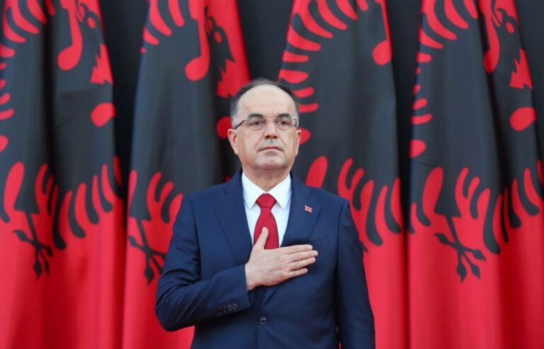 Presidenti Begaj për poetin Agim Doçi: Njerëz të tillë mbeten përgjithmonë në memorien e popullit dhe kombit