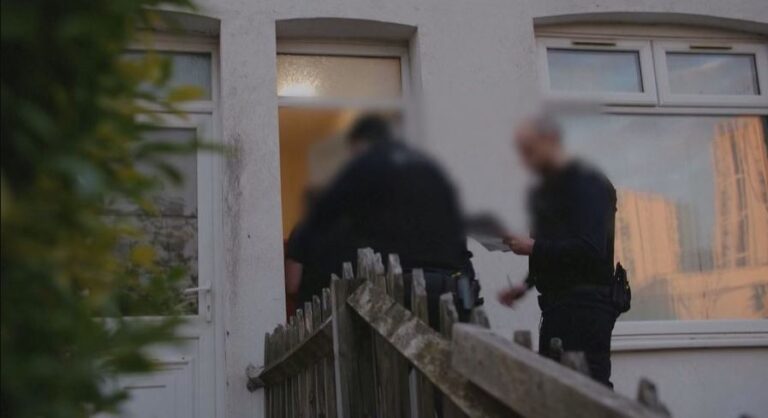 Britania nis fushatën e pran*osjes dhe dëbimin e emigrantëve