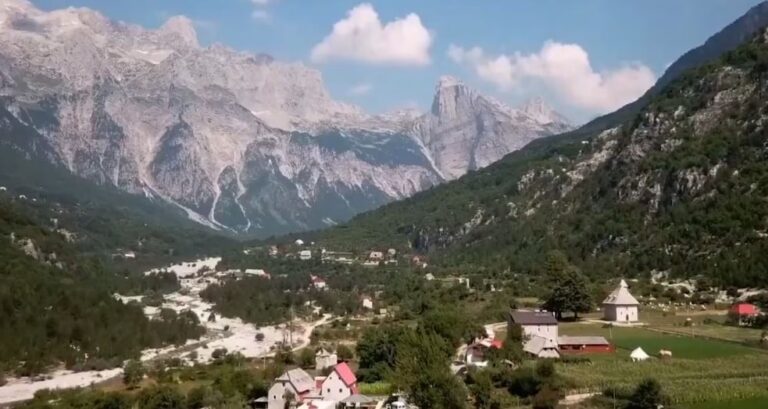 VOA: Zona veriore e Shqipërisë me pasuri turistike ende të pashfrytëzuara