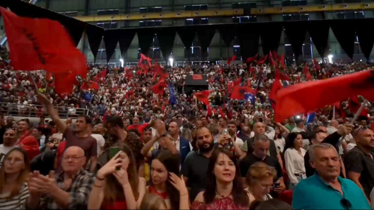 Live nga Athina, Edi Rama: Po viiiij!