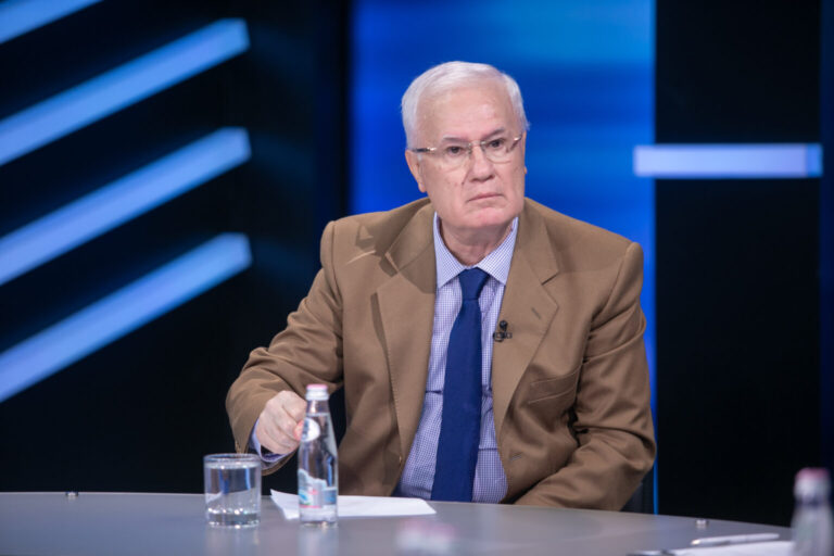 Tensionet e krijuara nga protesta, Paskal Milo: Presidenti Begaj duhet të ushtrojë rolin e ndërmjetësuesit
