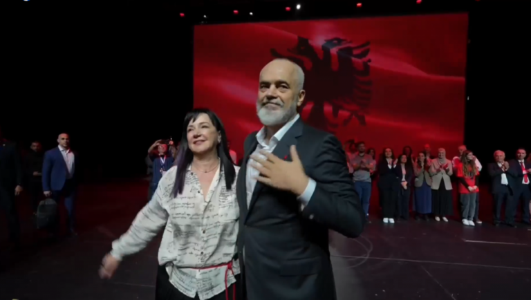 Rama në Athinë, u prit si lider dhe u përcoll si shpresë
