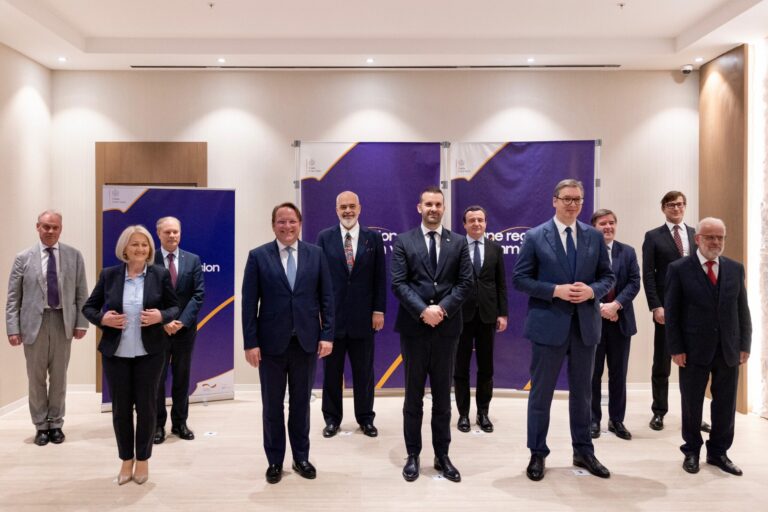 Deklaratat nga Vulin në tryezën e samtit, Rama dhe Vuçiç ngacmohen në Mal të Zi, kurse Kurti flet për demokraci