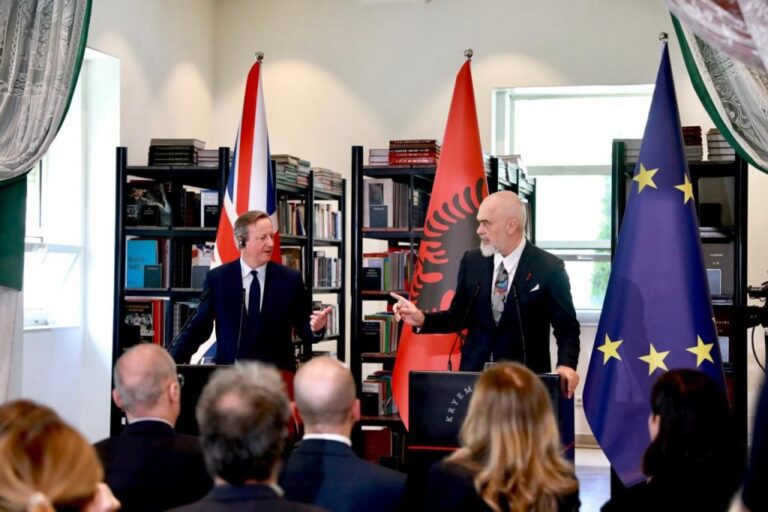 “Në qershor, takimi me emigrantët shqiptarë në Britani”, Rama-Cameron: Mbështetje për dy projekte në Durrës