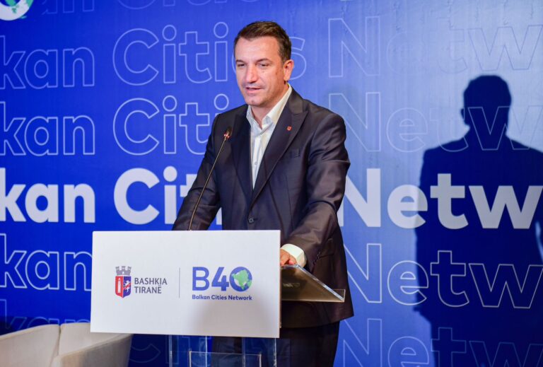 Përfaqësues të rrjetit B40 mblidhen në Tiranë për ndryshimet klimatike, Veliaj: Bashkëpunim mes qyteteve