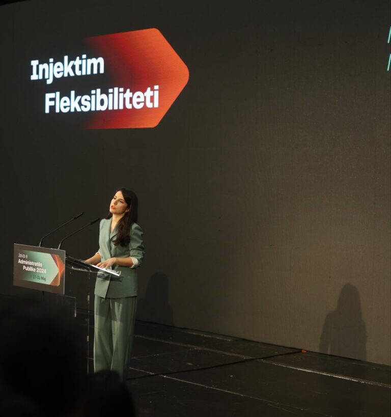 Orare pune dhe pushime sipas dëshirës për administratën, ministrja: Me rëndësi tërheqja e të rinjve