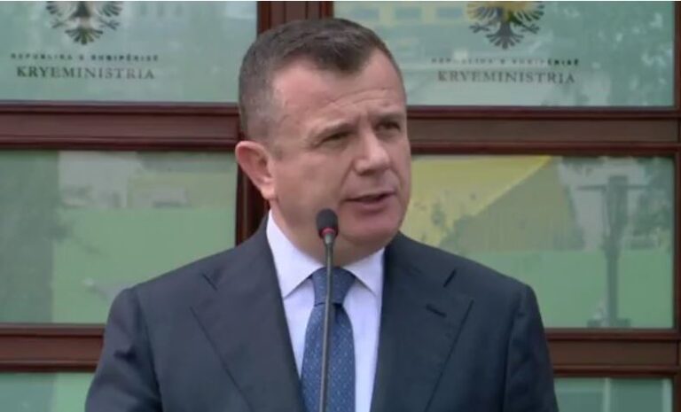Balla: Presim 40 për qind më shumë turistë se në 2023